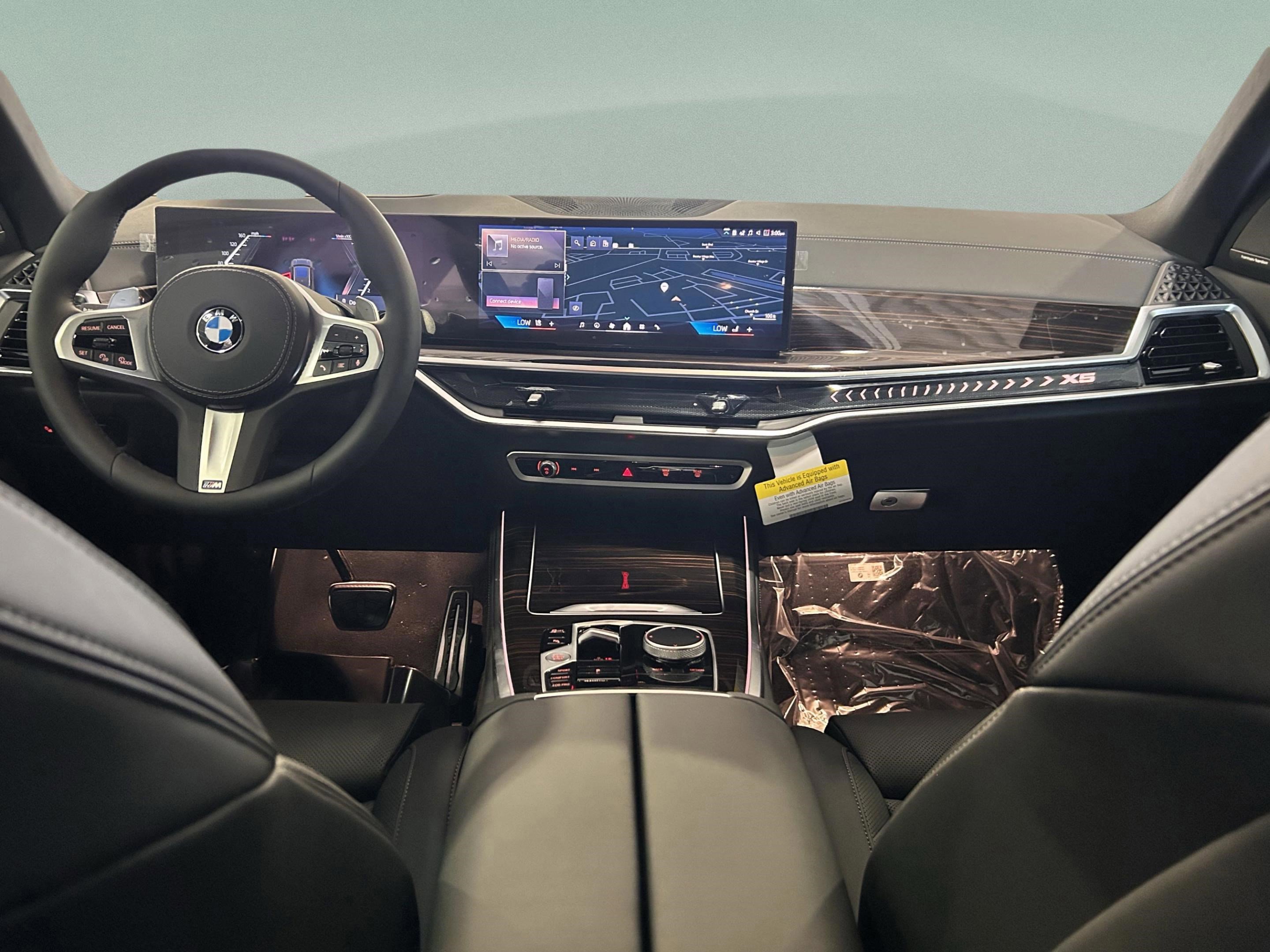 Used 2026 BMW X5 xDrive40i w/ M Sport Package image 8