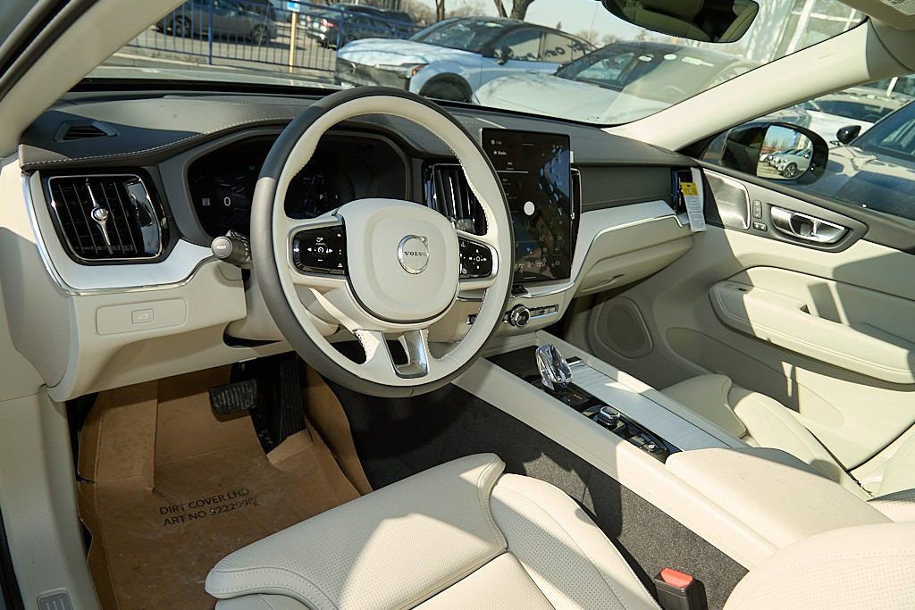 New 2026 Volvo XC60 B5 Ultra w/ Protection Package Premier image 12