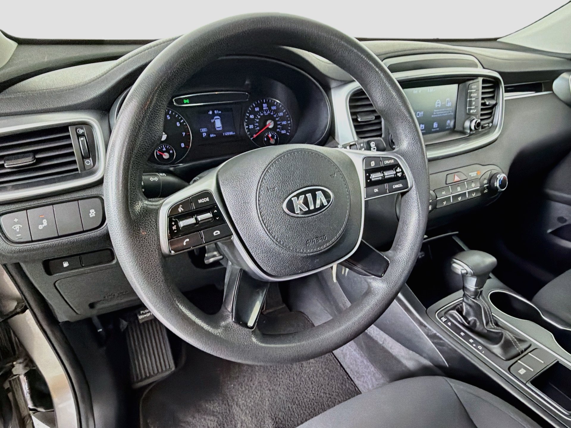 Used 2019 Kia Sorento FWD image 11