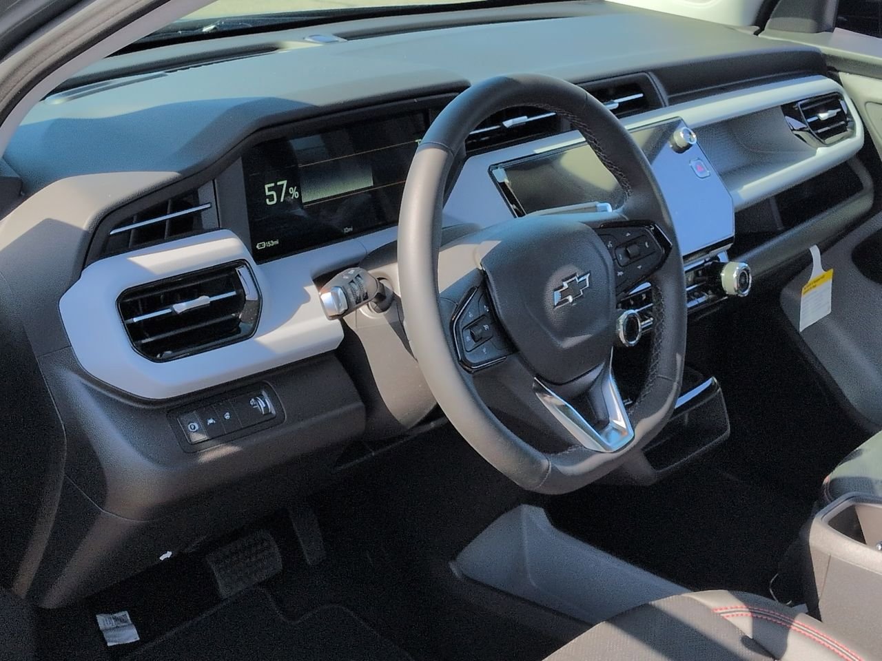 New 2027 Chevrolet Bolt RS w/ Technology Package FWD image 10