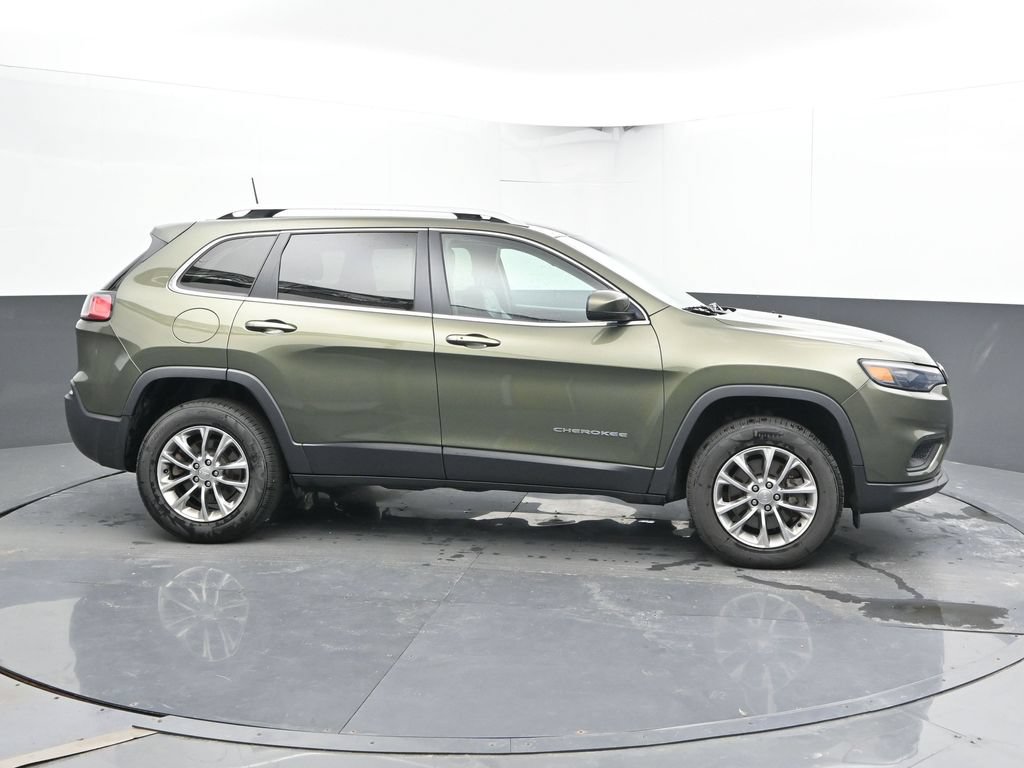 Used 2019 Jeep Cherokee Latitude Plus w/ Comfort/Convenience Group AWD/4WD image 4