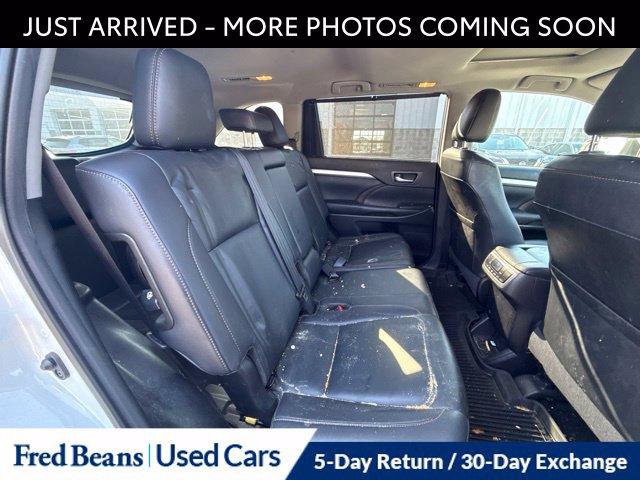 Used 2019 Toyota Highlander XLE AWD/4WD image 12