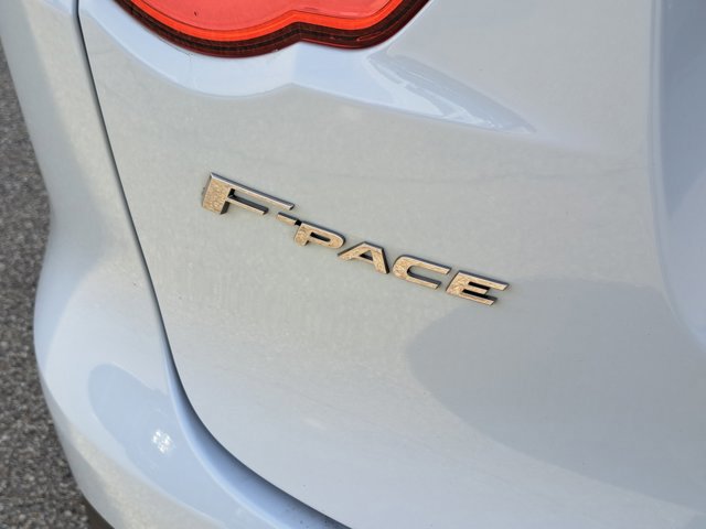 Used 2020 Jaguar F-PACE Checkered Flag image 9