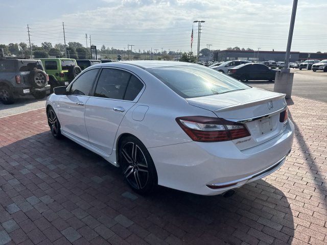 Used 2017 Honda Accord Sport Special Edition image 7