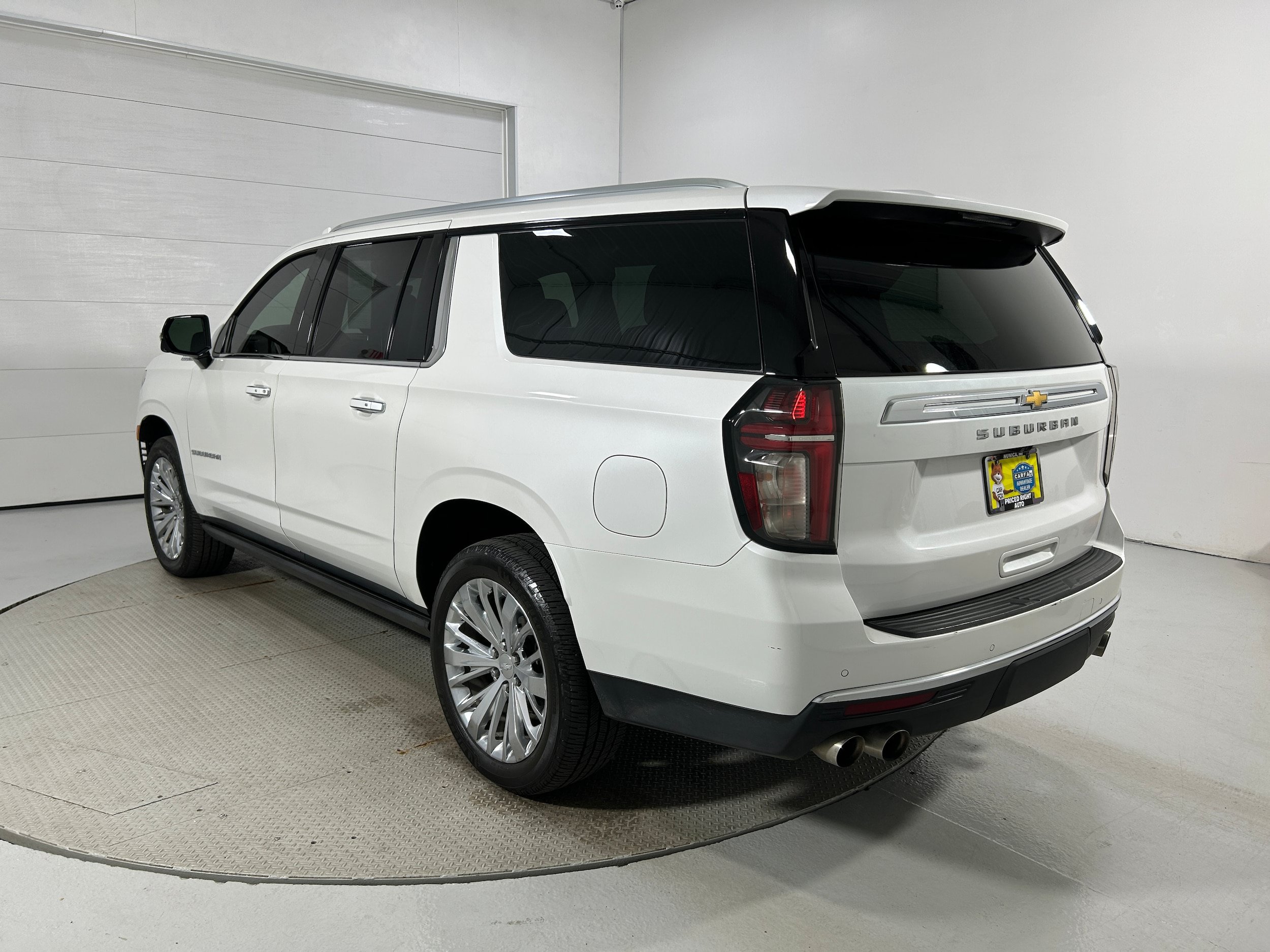 Used 2021 Chevrolet Suburban High Country w/ Premium Package AWD/4WD image 23
