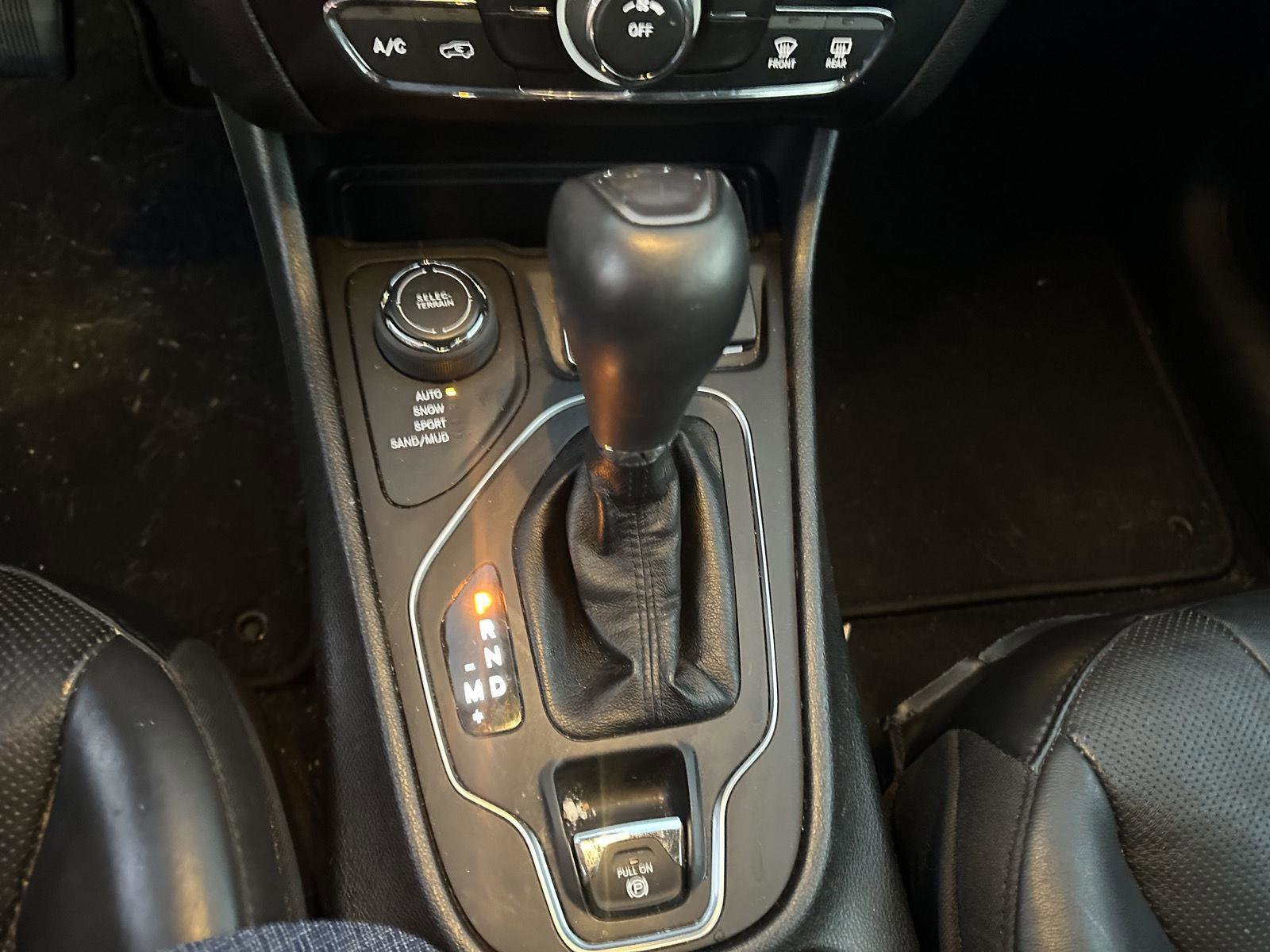 Used 2021 Jeep Cherokee Latitude Lux image 17