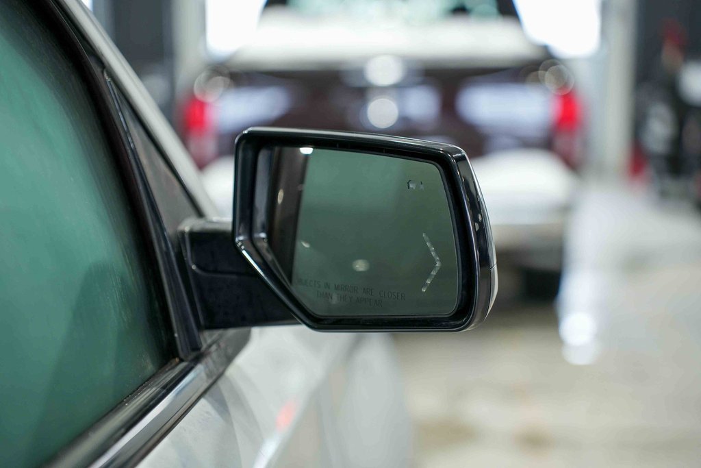 Used 2019 Chevrolet Suburban Premier image 16