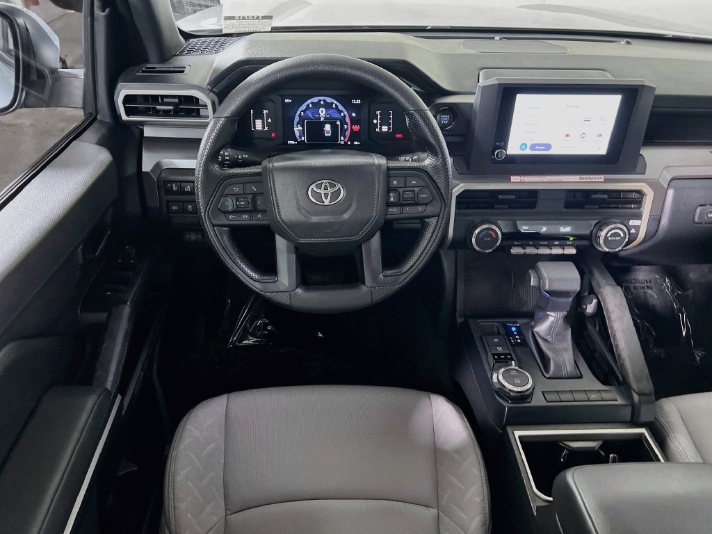 Certified 2025 Toyota Tacoma SR5 AWD/4WD image 19