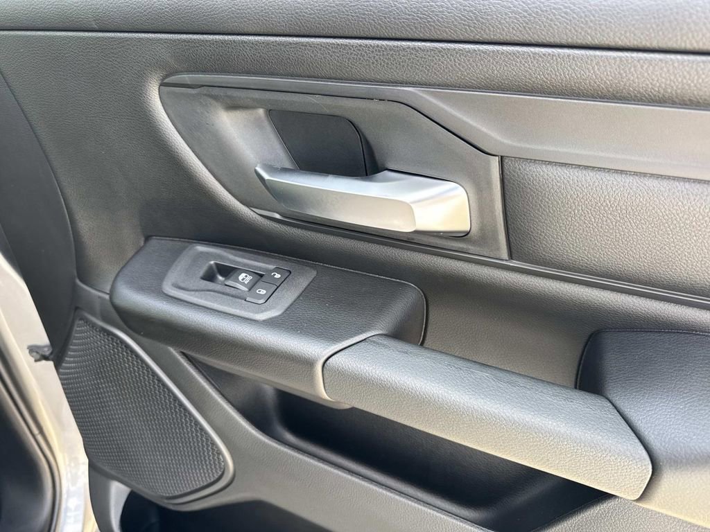 New 2026 RAM 1500 Express image 25