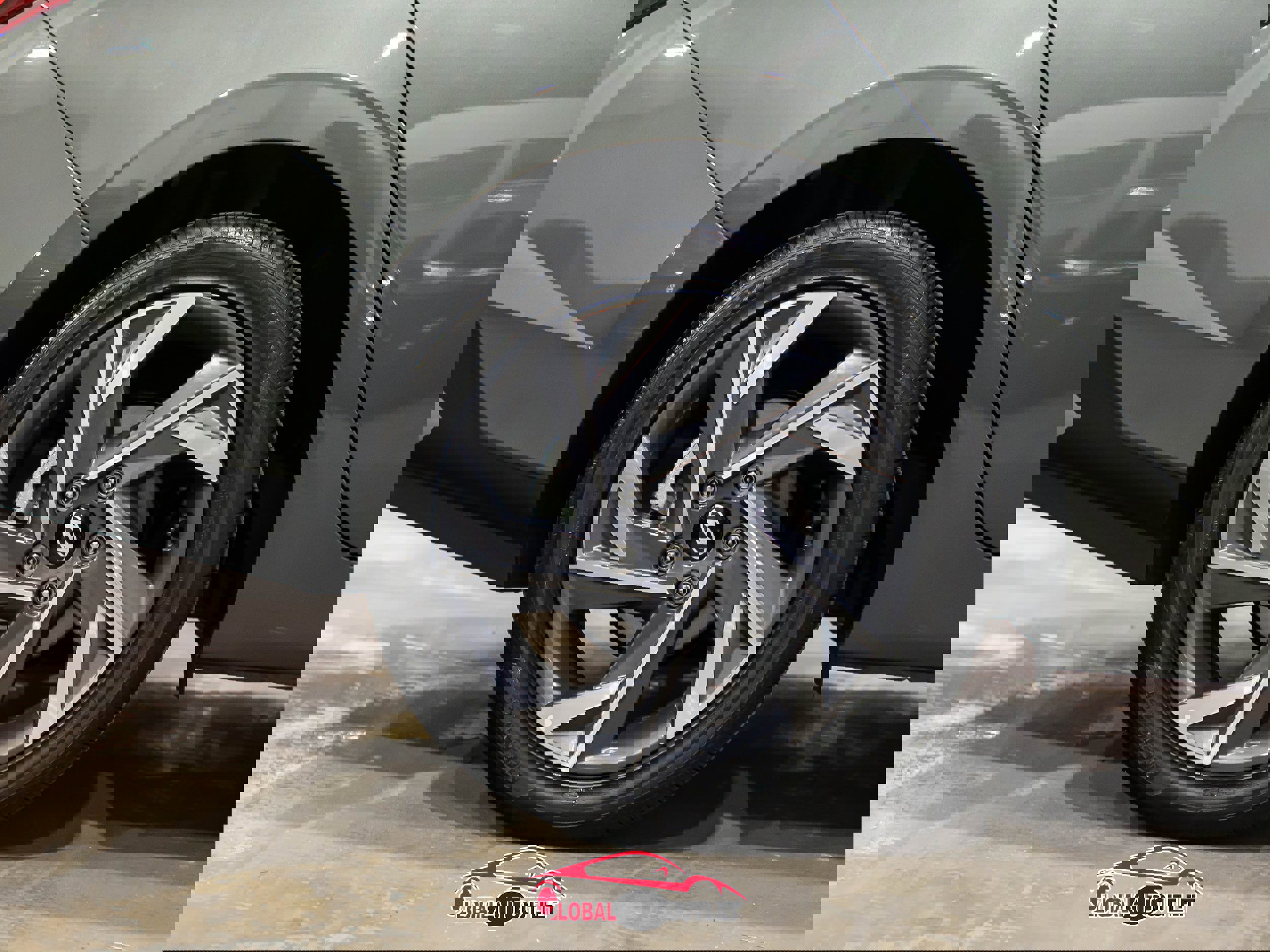 Used 2025 Hyundai Elantra SEL image 11