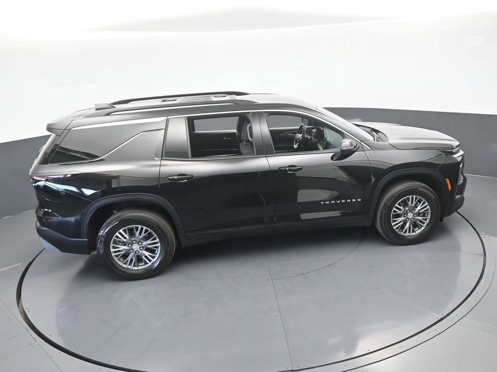 Used 2026 Chevrolet Traverse LT FWD image 57