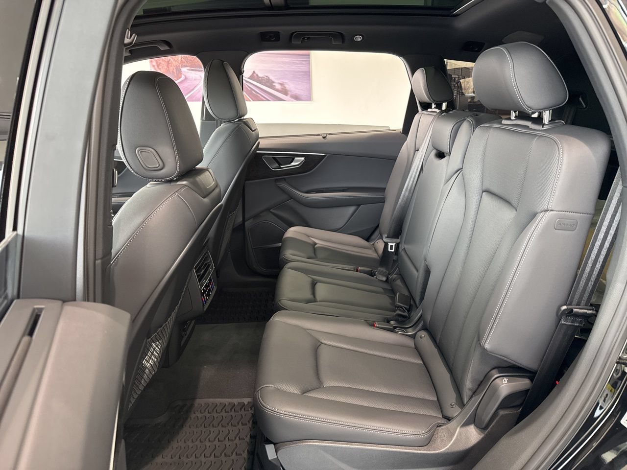 New 2026 Audi Q7 3.0T Premium Plus AWD/4WD image 40