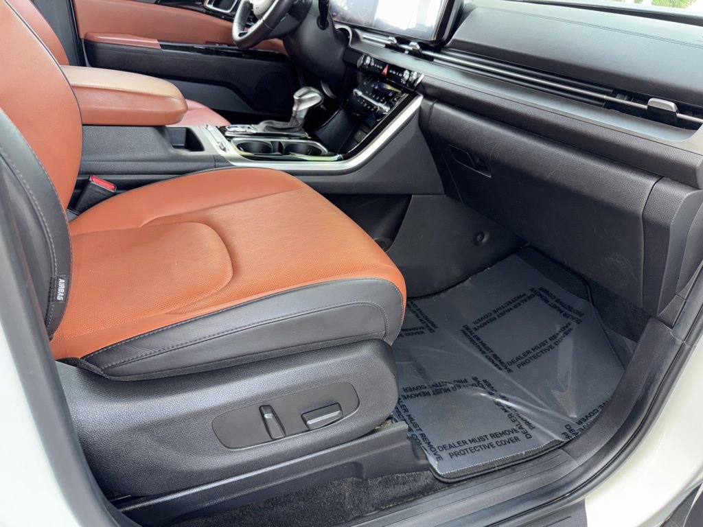 Used 2024 Kia Carnival SX image 19