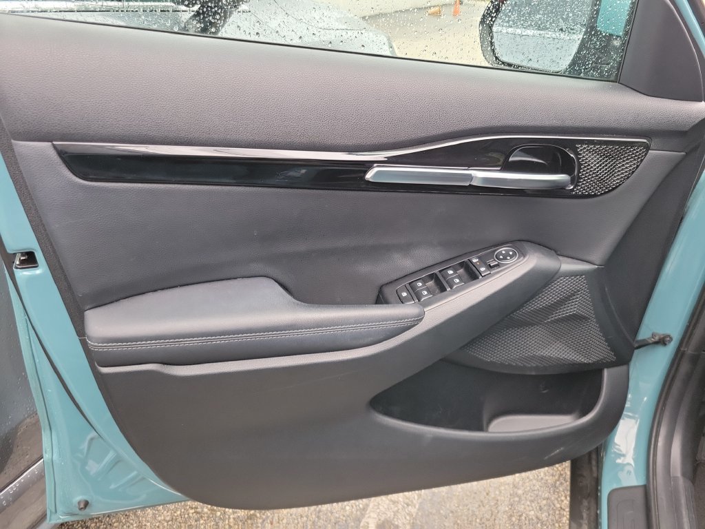 Certified 2024 Kia Seltos EX FWD image 13