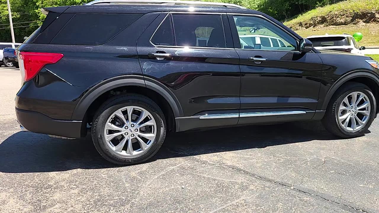 Used 2023 Ford Explorer Limited w/ Limited Technology Package AWD/4WD image 8