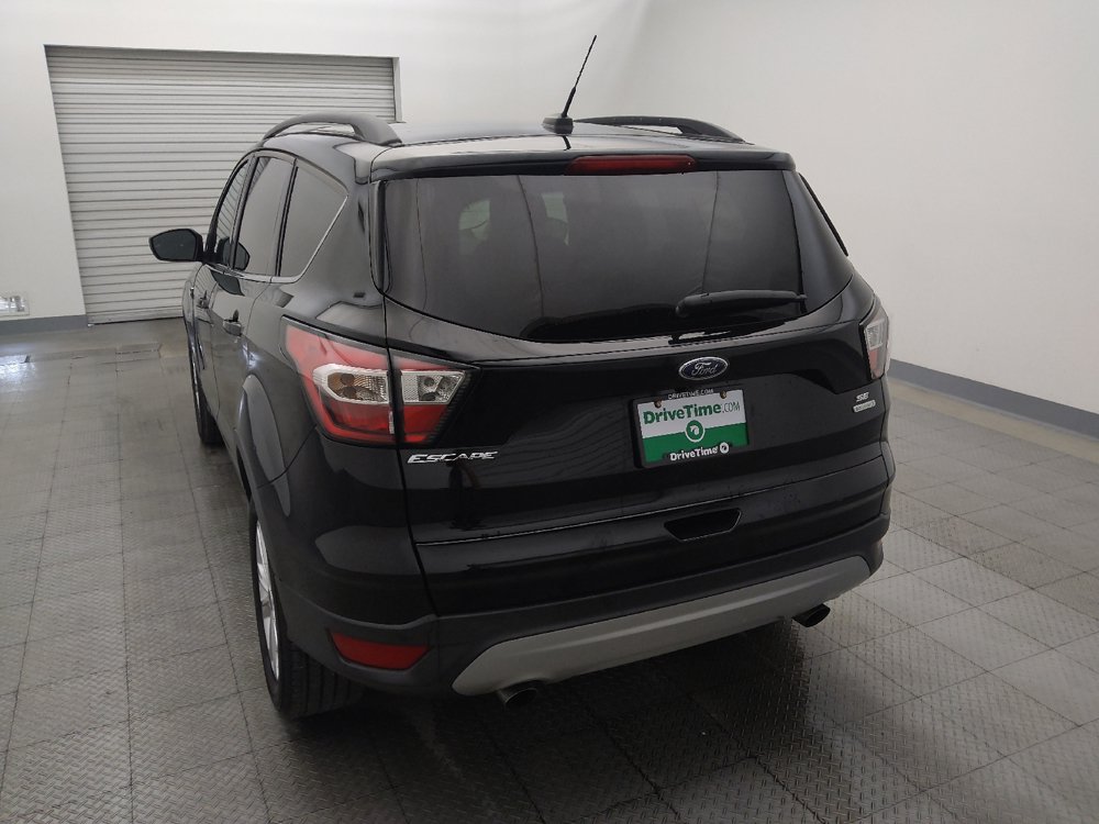 Used 2017 Ford Escape SE w/ Equipment Group 201A FWD image 6