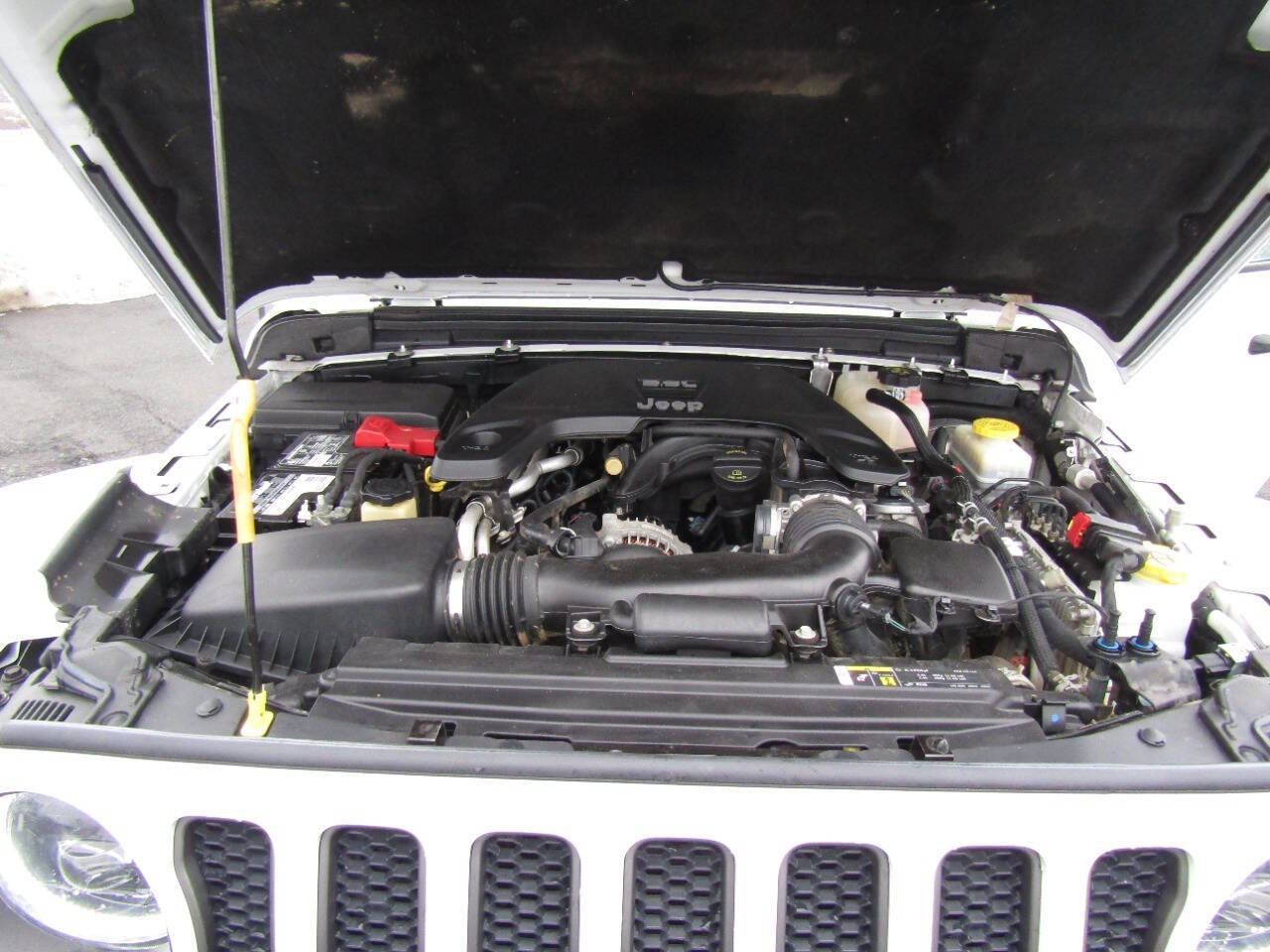 Used 2018 Jeep Wrangler Rubicon w/ Cold Weather Group image 30