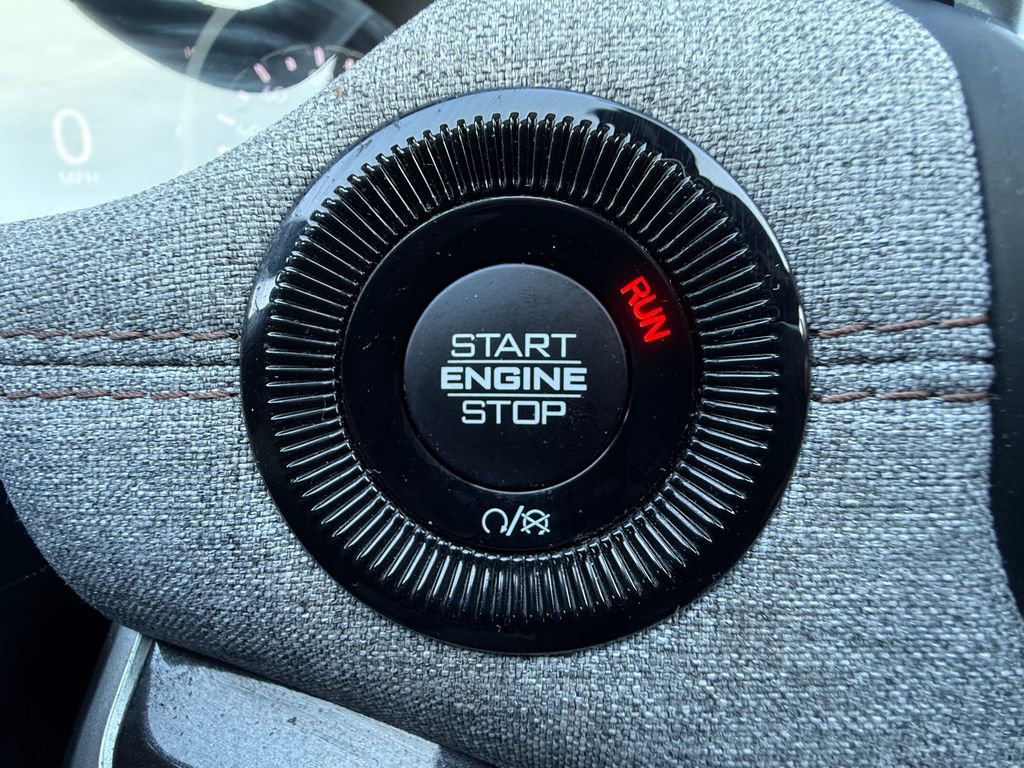 Used 2023 Jeep Compass Latitude image 23