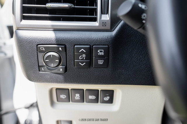Used 2023 Lexus GX 460 Luxury w/ Sport Design Package AWD/4WD image 48