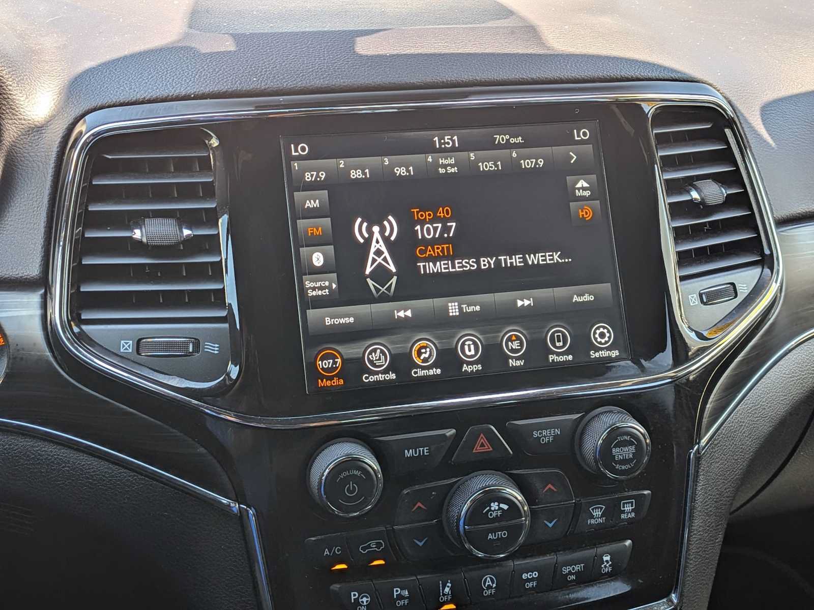Certified 2021 Jeep Grand Cherokee Limited w/ Quick Order Package 28K 80th AWD/4WD image 23