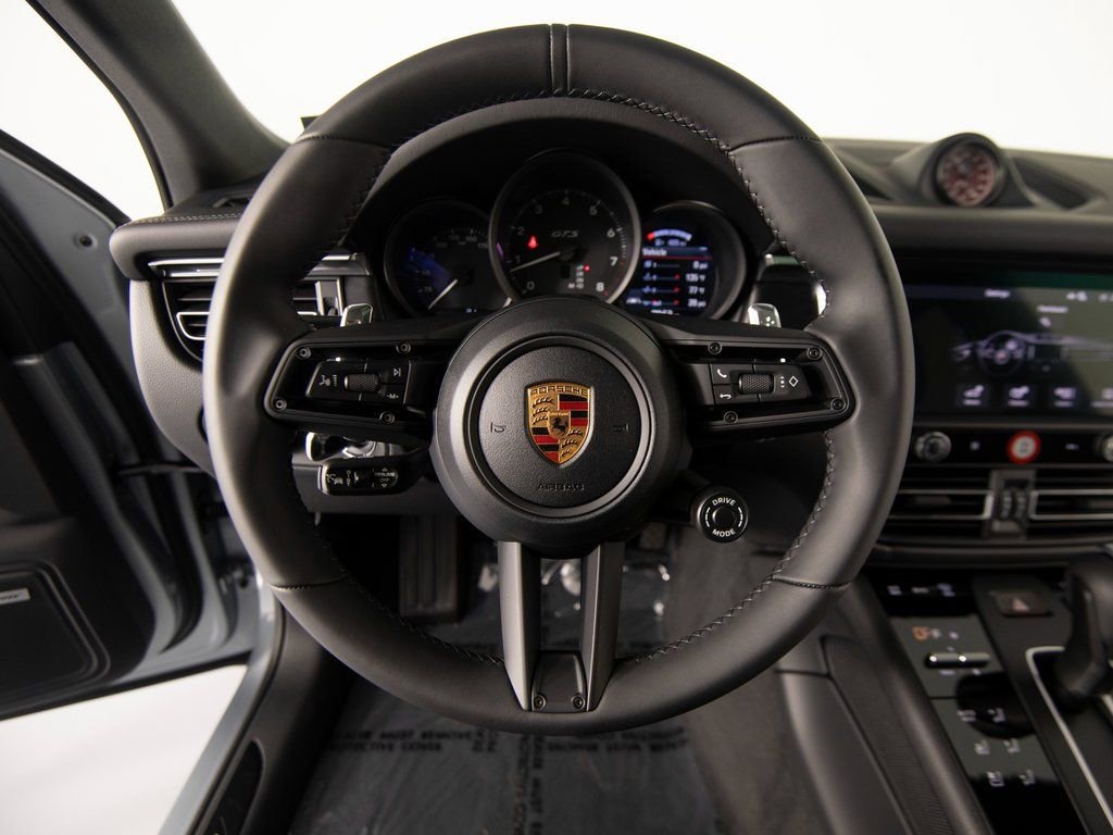 New 2026 Porsche Macan GTS image 18