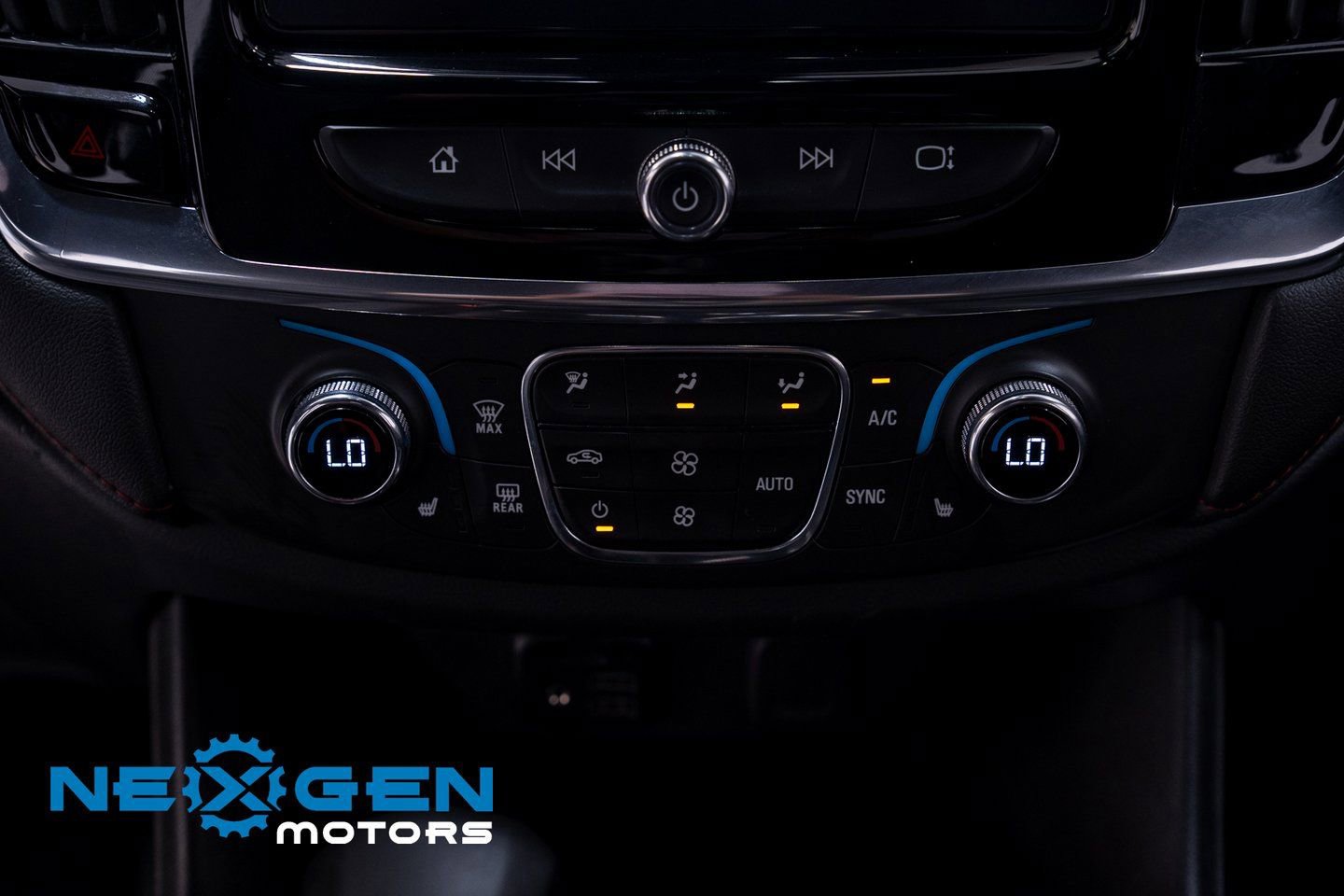 Used 2023 Chevrolet Traverse RS w/ LPO, Floor Liner Package image 14