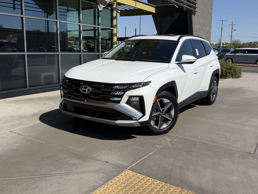 Used 2025 Hyundai Tucson SEL FWD image 2