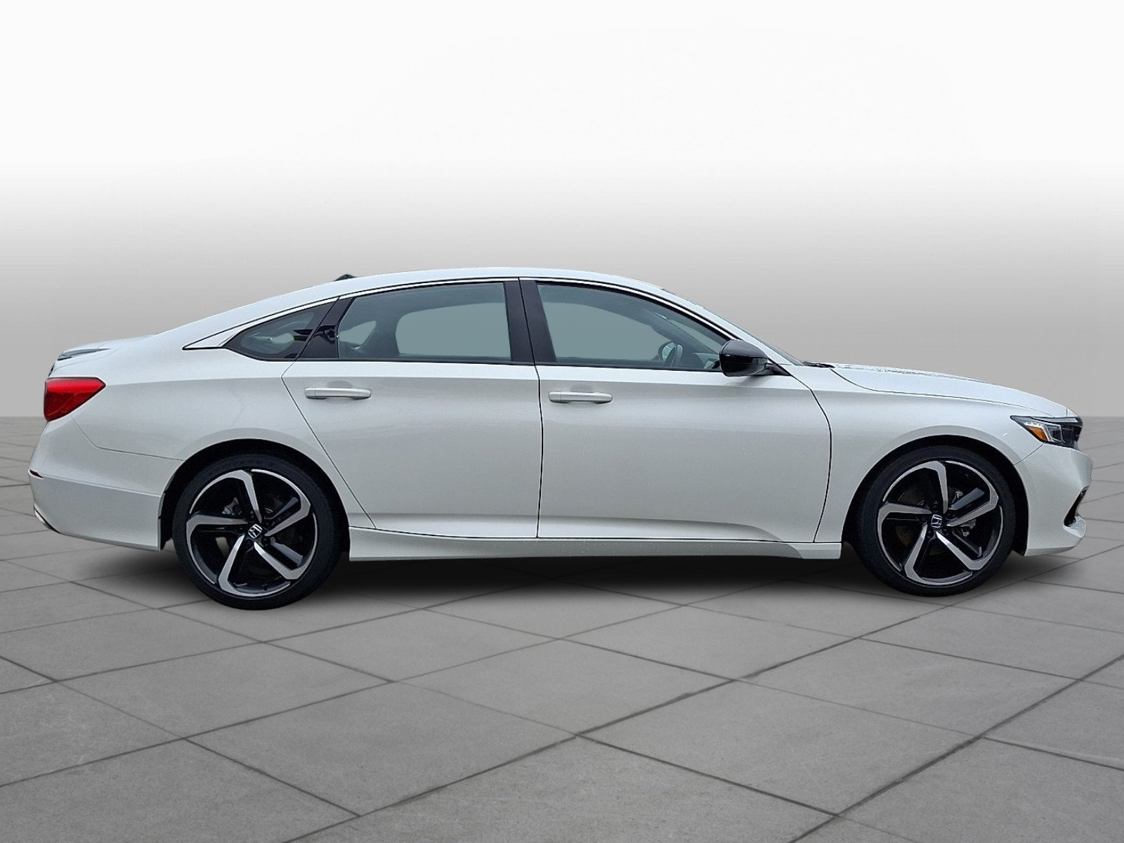 Used 2021 Honda Accord Sport image 8