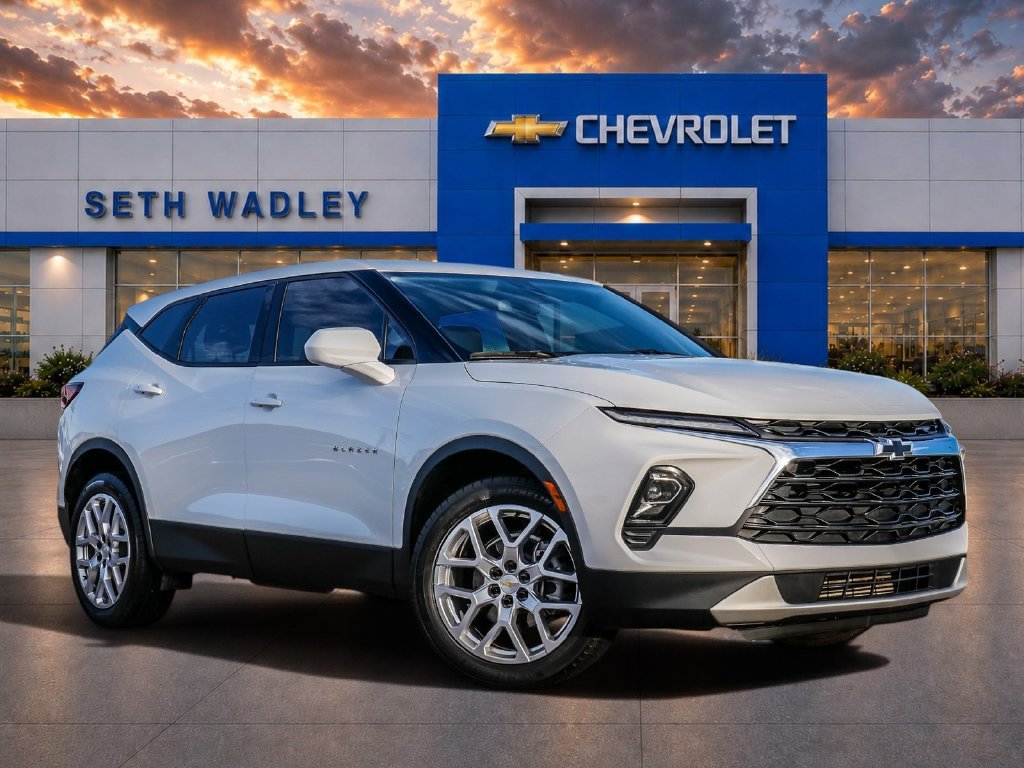 Used 2023 Chevrolet Blazer LT FWD image 1