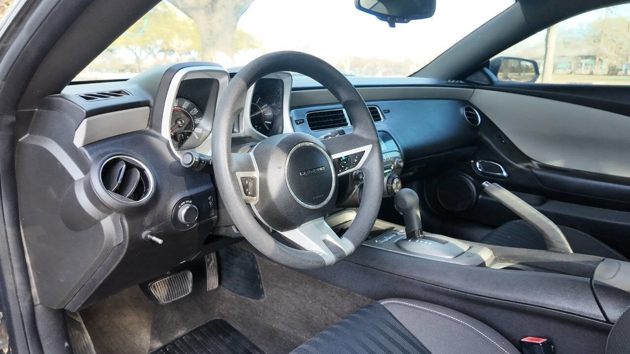 Used 2011 Chevrolet Camaro LS w/ Bluetooth Package image 10