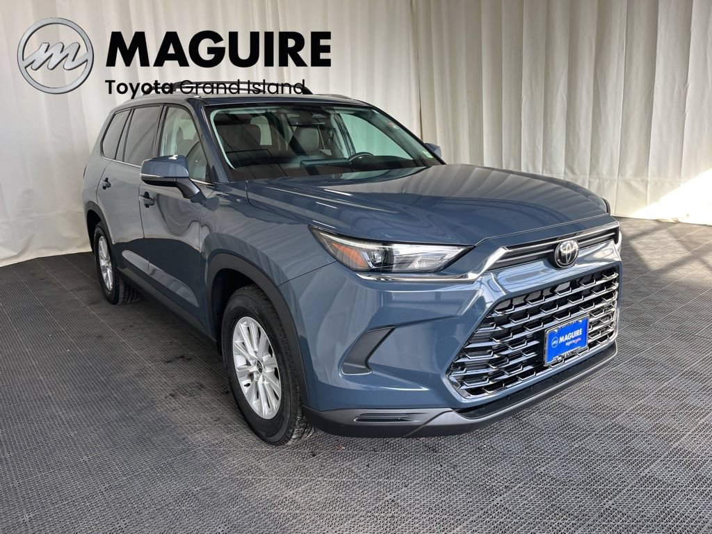 Used 2024 Toyota Grand Highlander AWD image 32