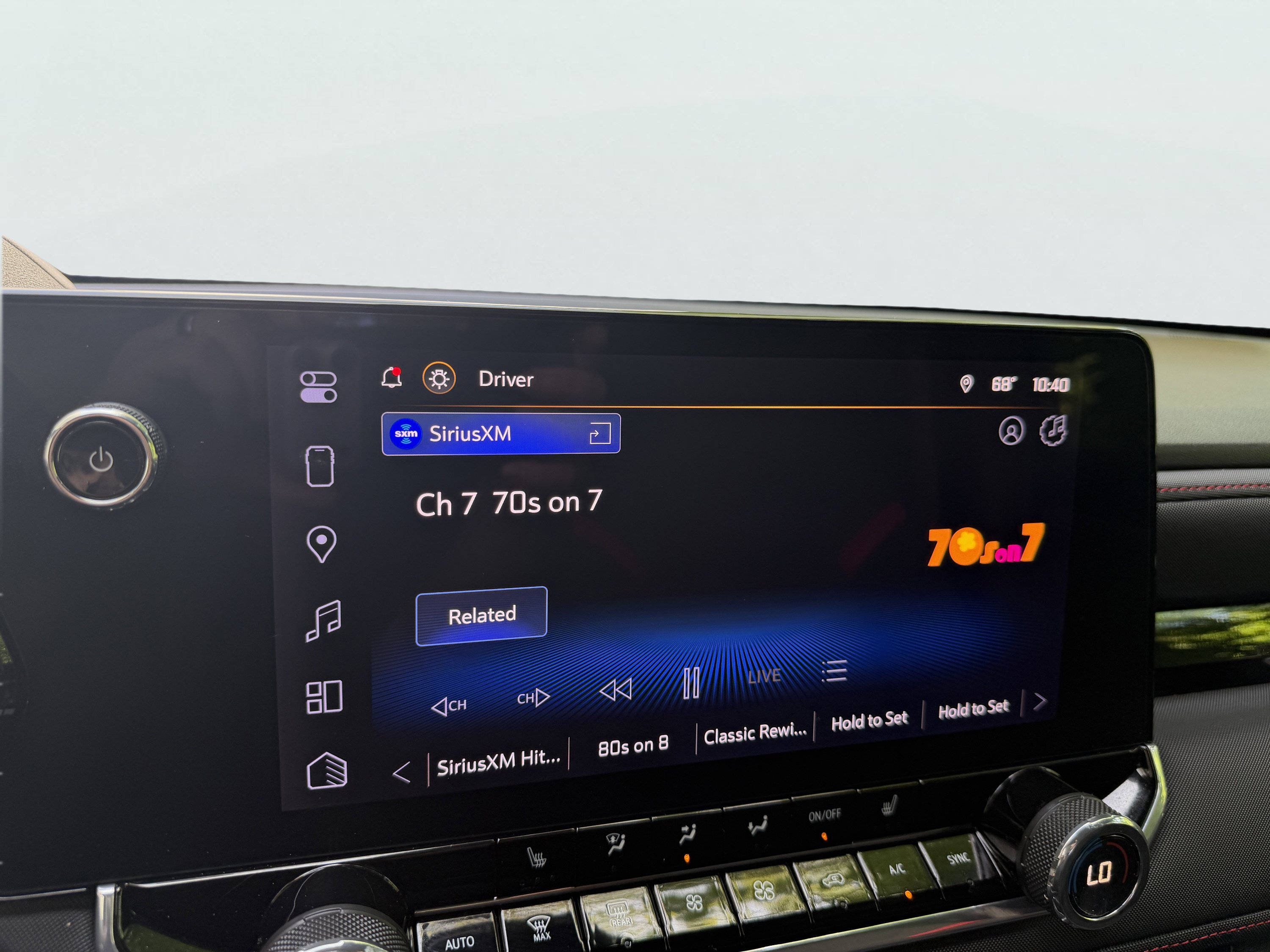 Used 2024 Chevrolet Colorado Z71 w/ LPO, Dark Essentials Package AWD/4WD image 24