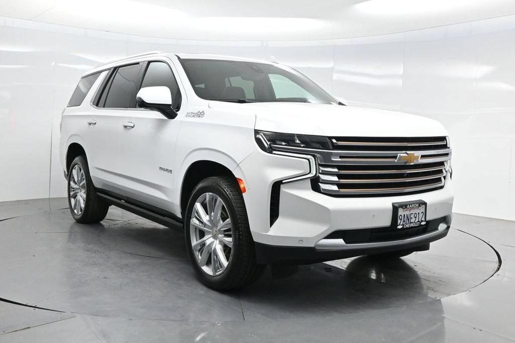 Used 2022 Chevrolet Tahoe High Country w/ Premium Package 2 AWD/4WD image 45