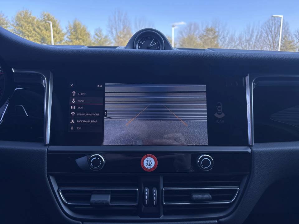 New 2026 Porsche Macan AWD/4WD image 21