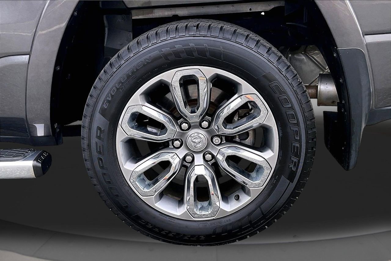 Used 2019 RAM 1500 Laramie image 34