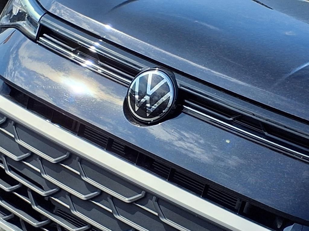 Used 2025 Volkswagen Taos S AWD/4WD image 25