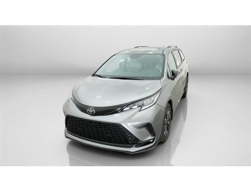 New 2026 Toyota Sienna XSE FWD image 17