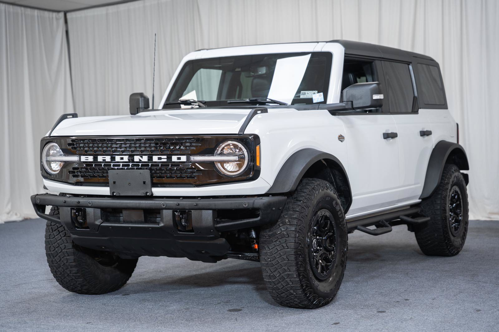 Used 2024 Ford Bronco Wildtrak AWD/4WD image 3