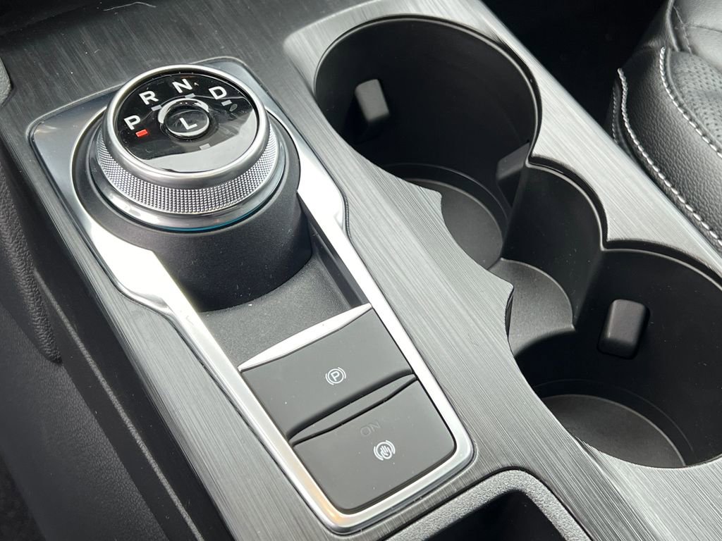 New 2024 Ford Escape SE w/ PHEV Premium Package FWD image 24