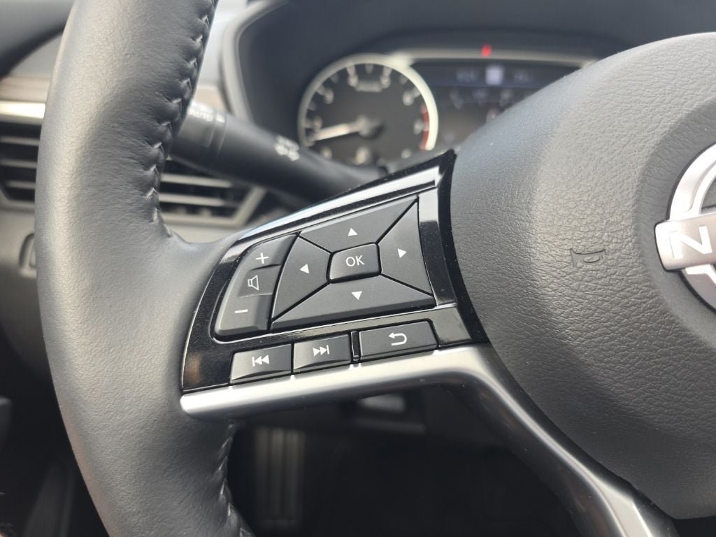 Used 2025 Nissan Altima 2.5 SL FWD image 21