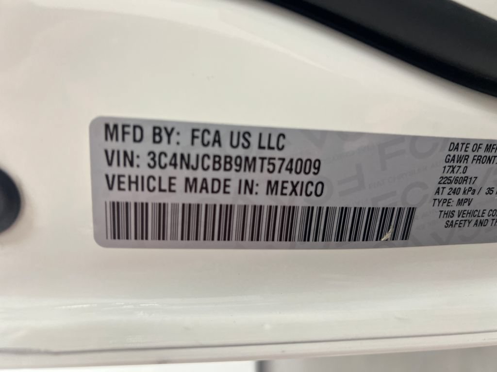 Used 2021 Jeep Compass Latitude FWD image 32