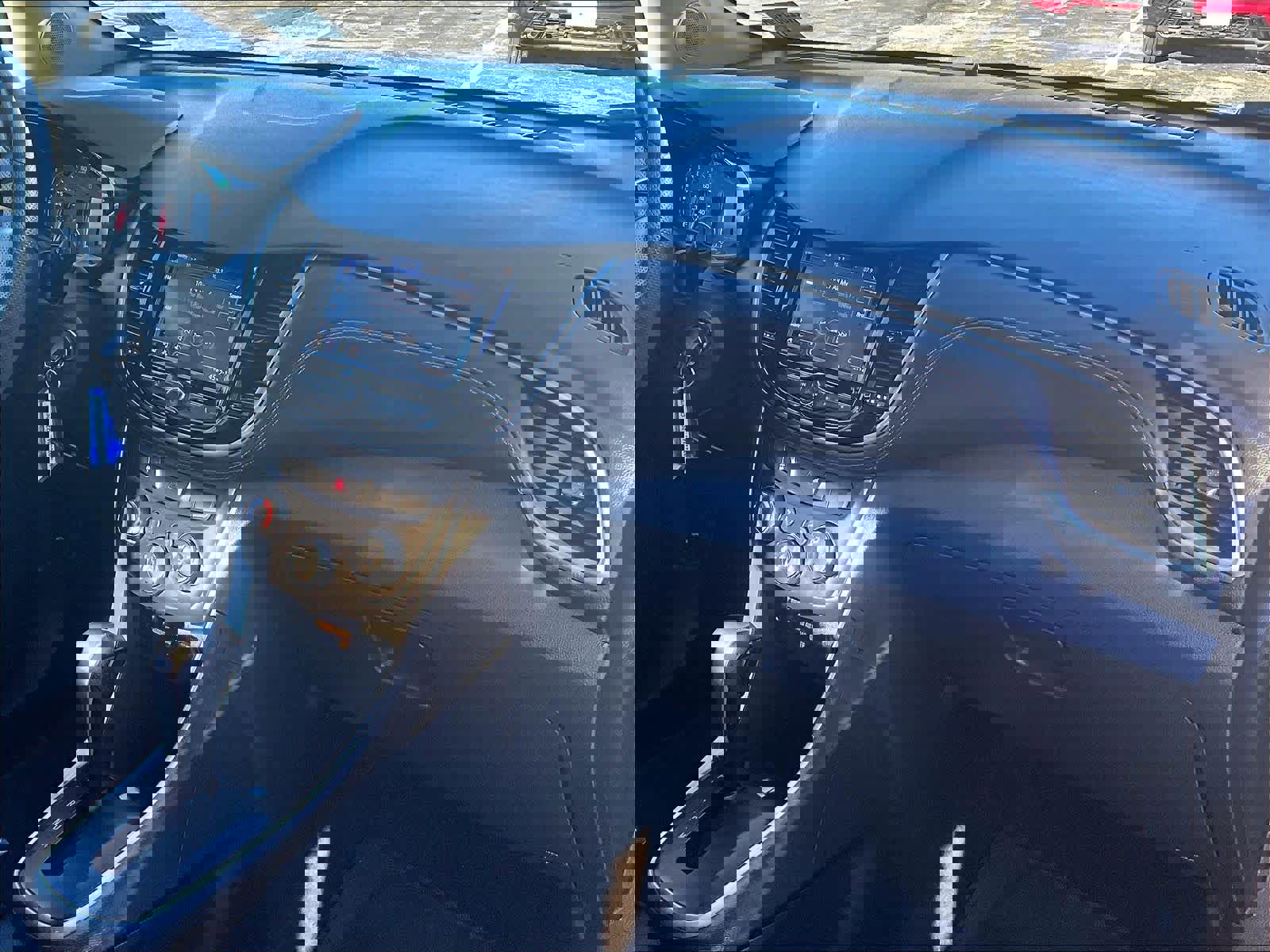 Used 2022 Chevrolet Trax LT image 21