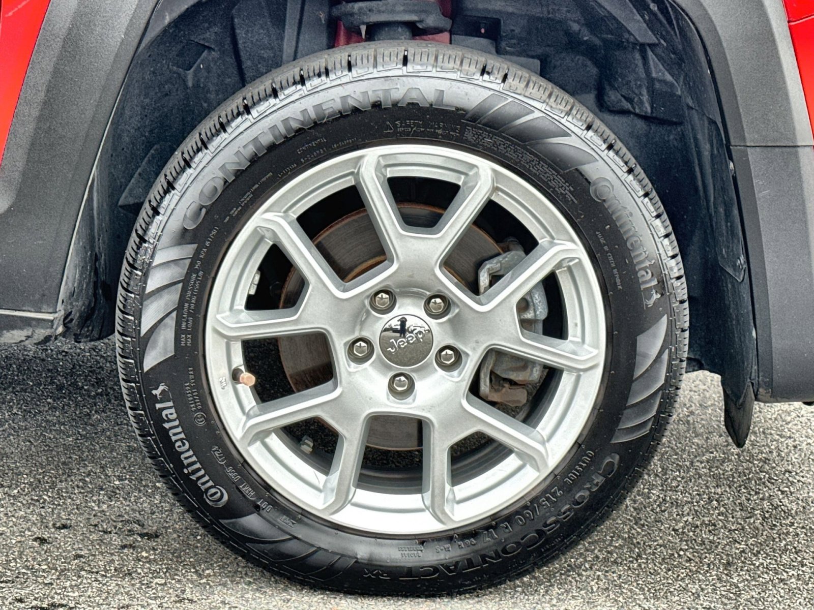 Used 2020 Jeep Renegade Latitude w/ Cold Weather Group image 12