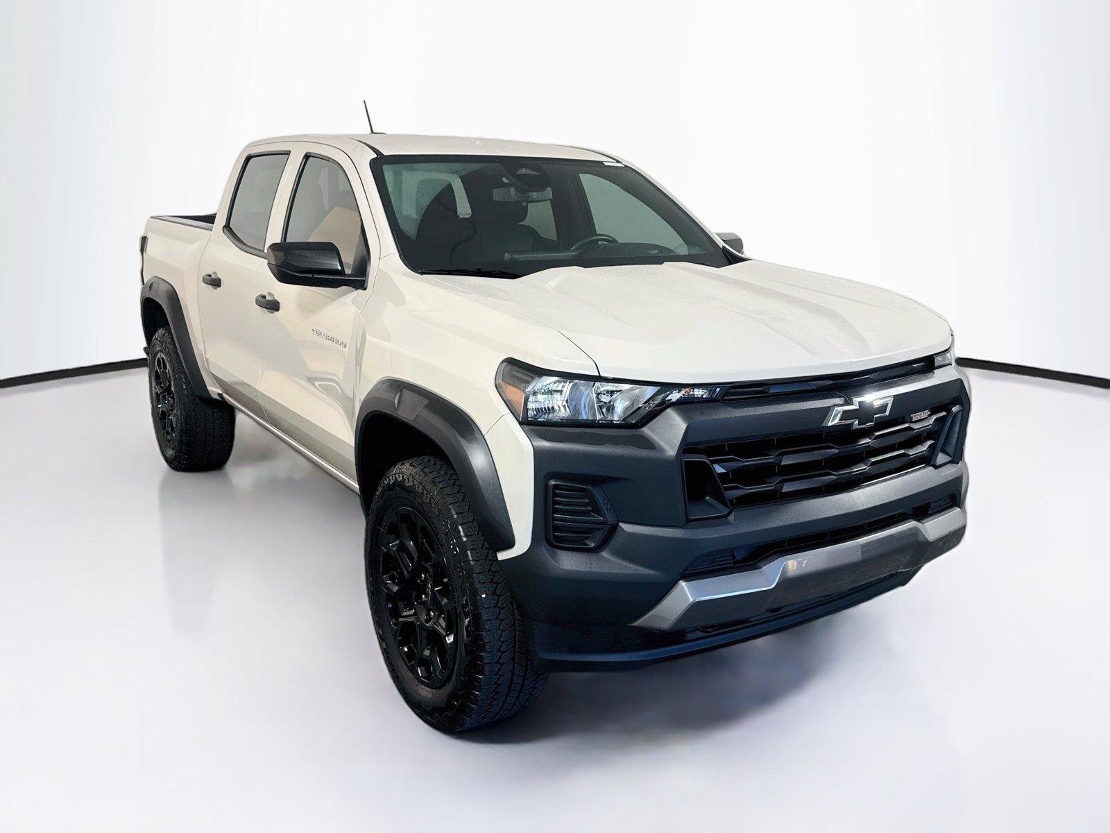 Used 2026 Chevrolet Colorado Trail Boss AWD/4WD image 8
