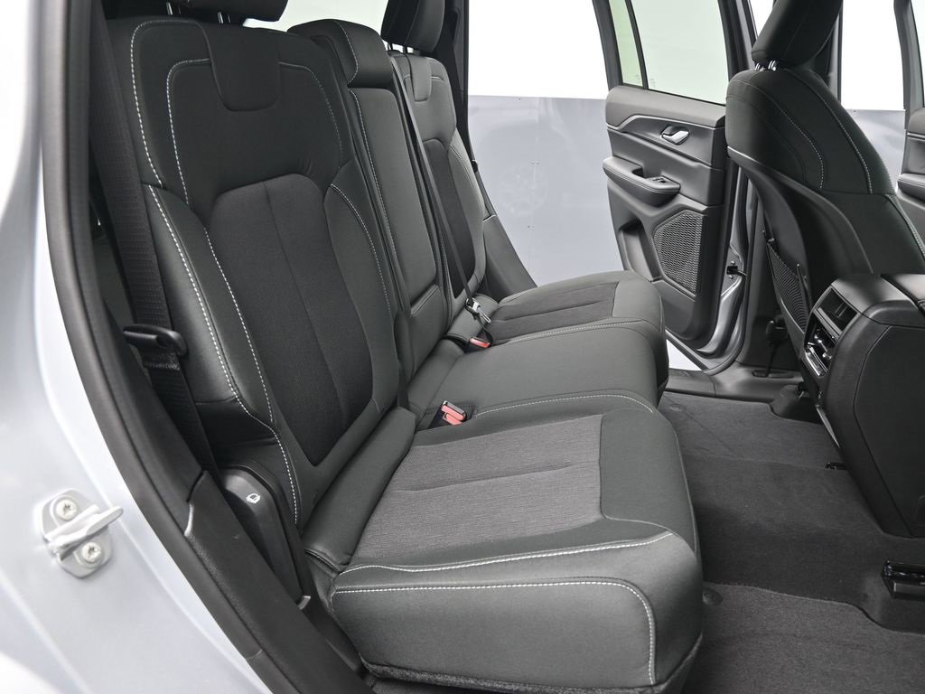 New 2025 Jeep Grand Cherokee Laredo w/ Luxury Tech Group I image 27