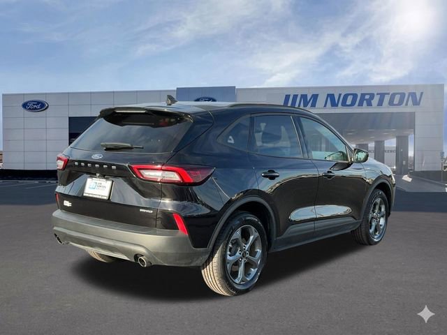 Used 2025 Ford Escape ST-Line Select AWD/4WD image 4