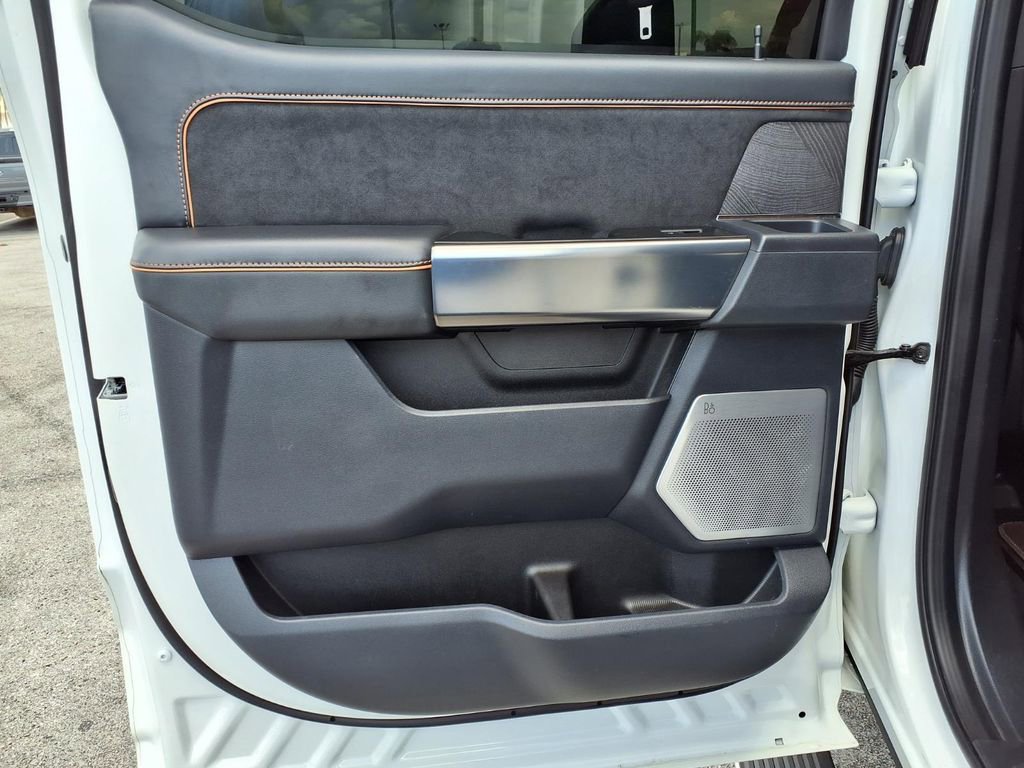 Used 2024 Ford F250 Platinum image 23