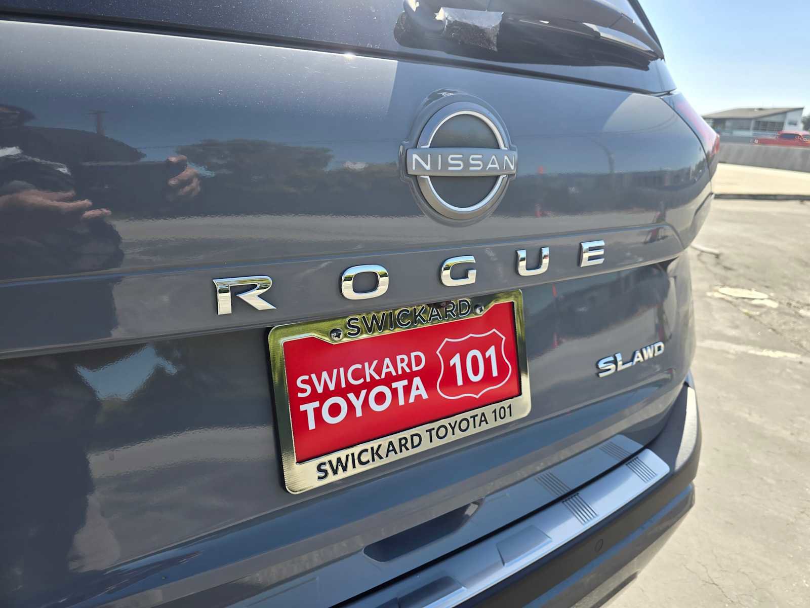 Used 2023 Nissan Rogue SL image 16