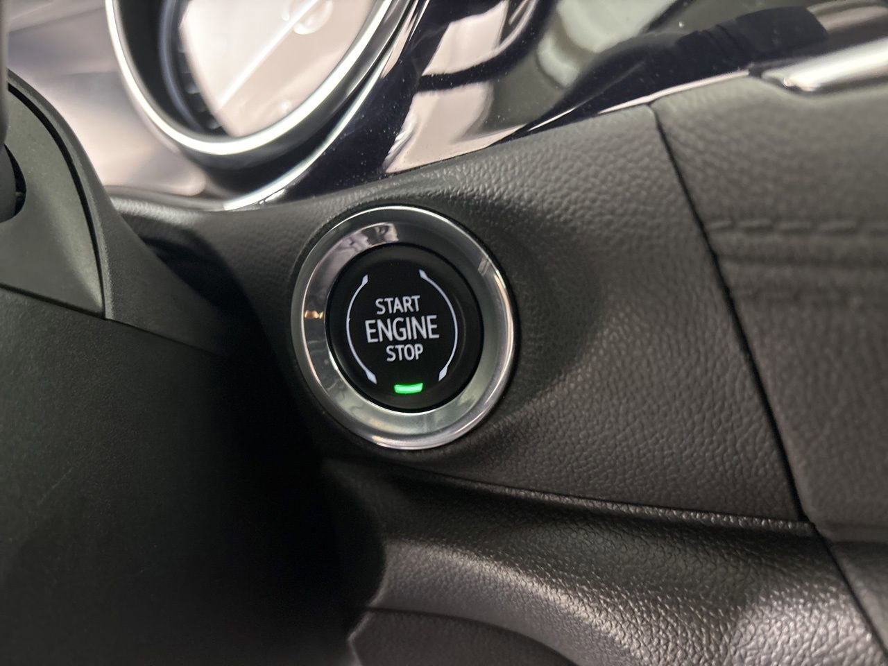 Used 2023 Buick Encore GX Essence w/ Experience Buick Package image 19