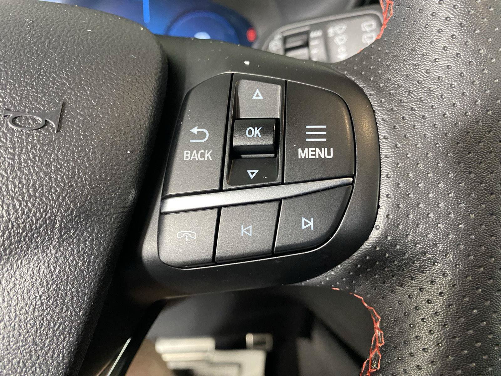 Used 2024 Ford Escape ST-Line Select w/ Tech Pack #2 AWD/4WD image 19